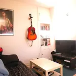 Charming Studio In A Trendy Neighborhood