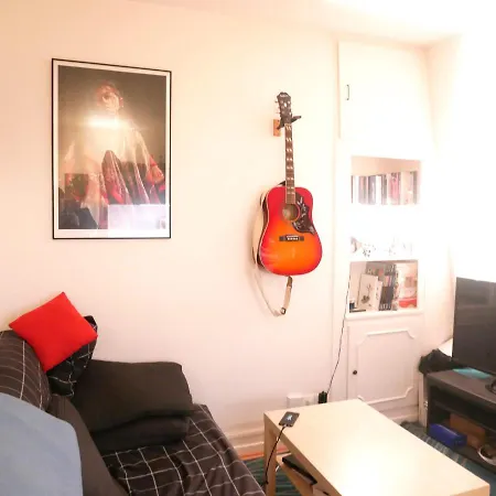 Charming Studio In A Trendy Neighborhood Apartment *